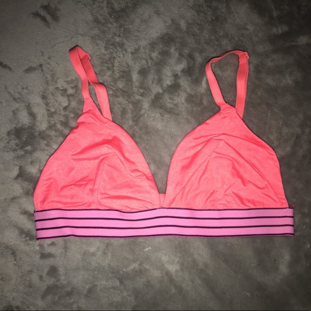 Never worn, VS sports bra